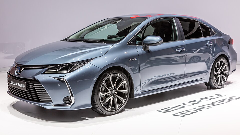 Toyota Corolla: standard class, with driver